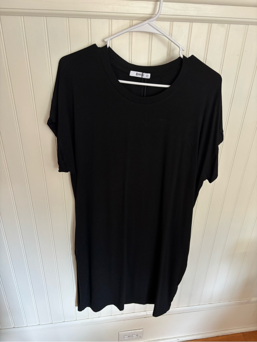 Classic Black Midi Dress with Short Sleeves
